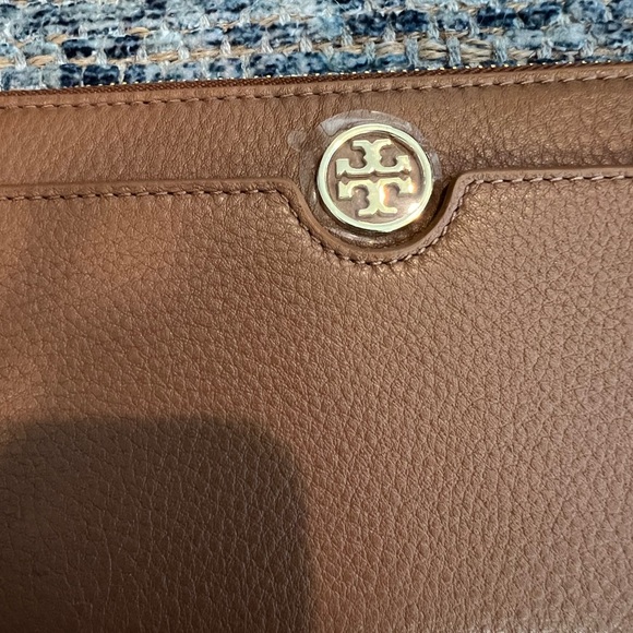 Tory Burch Zip Around Wallet - NWT - Picture 2 of 4